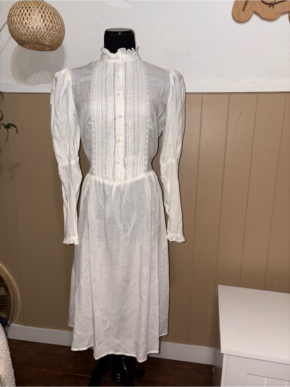 Vintage Byer Too! Cotton Prairie 80s Dress
Size Medium